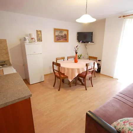 Fuer 4 Personen Ca 48 Qm In Njivice, Kvarner Bucht Krk Apartman Njivice